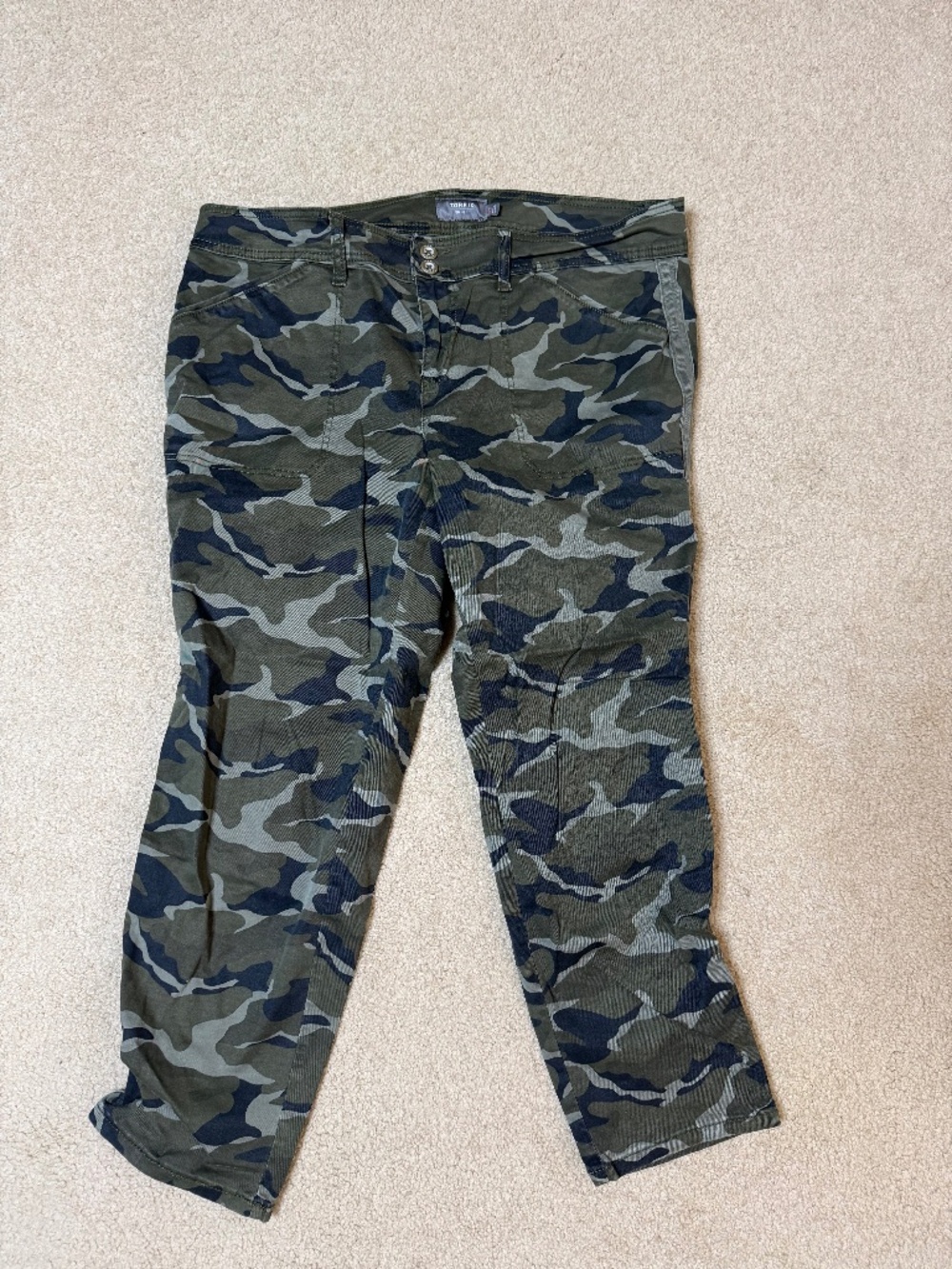 Torrid size 20 camo crops